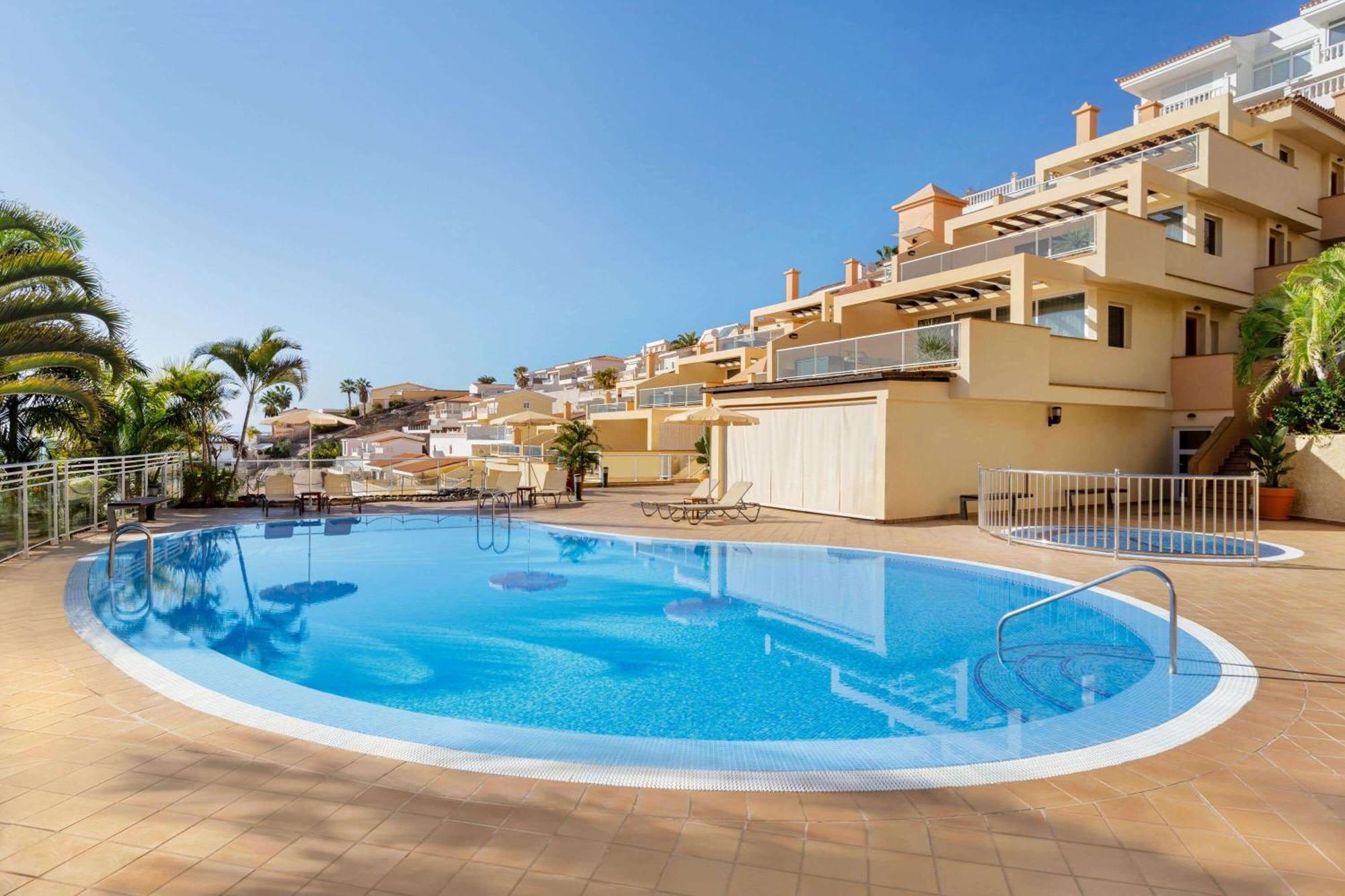 Wyndham Residences Aparthotel 3*