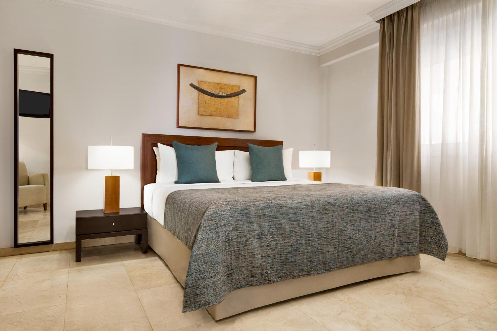 Wyndham Residences Aparthotel 3*